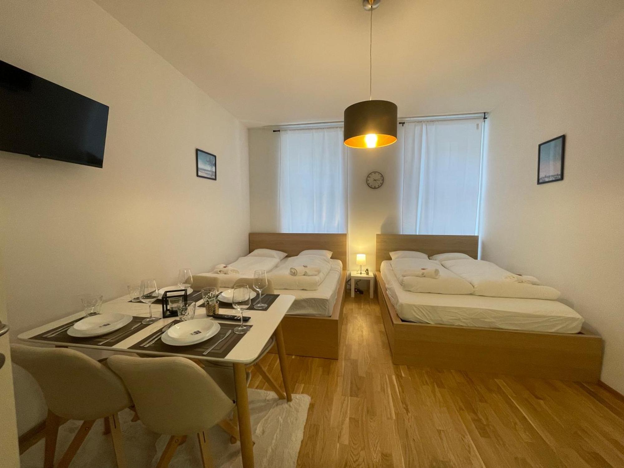 Cozy 5-Person Apartment In Vienna 6 Exterior foto
